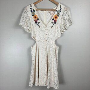 Flying Tomato Cut Out Embroidered Lace Dress